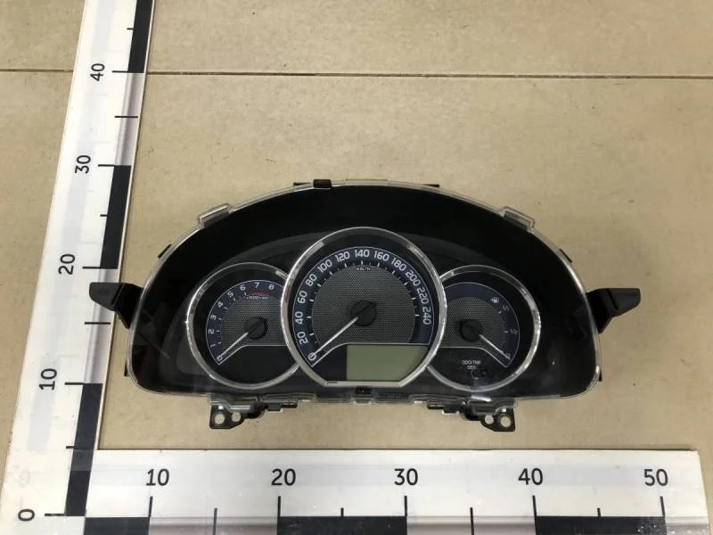 Панель приборов Toyota Corolla E180 2013>