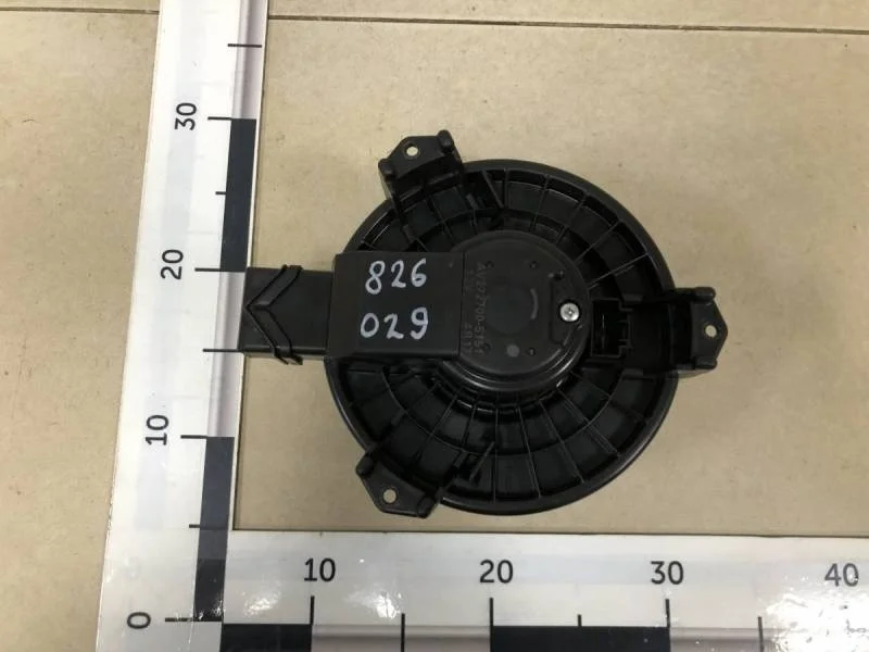 Моторчик отопителя Toyota Corolla E180 2013>