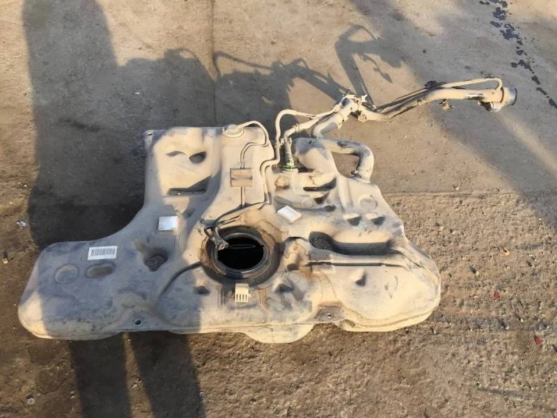 Бак топливный Toyota Corolla E180 2013>