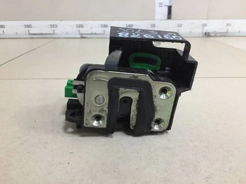 Замок двери задней левой Hyundai Solaris 2010-2017