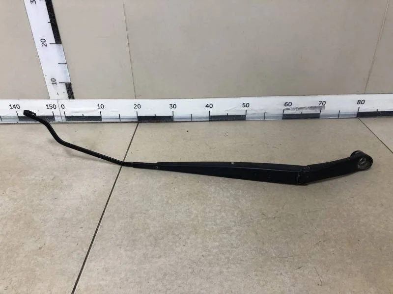 Поводок стеклоочистителя передний правый Hyundai Solaris 2010-2017