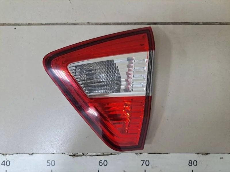 Фонарь задний внутренний правый Nissan Terrano (D10) 2014>