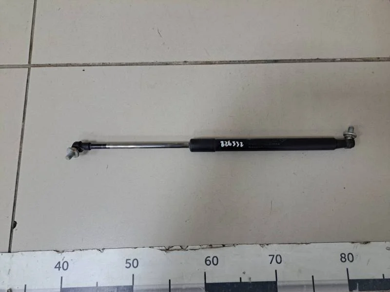 Амортизатор двери багажника Nissan Terrano (D10) 2014>