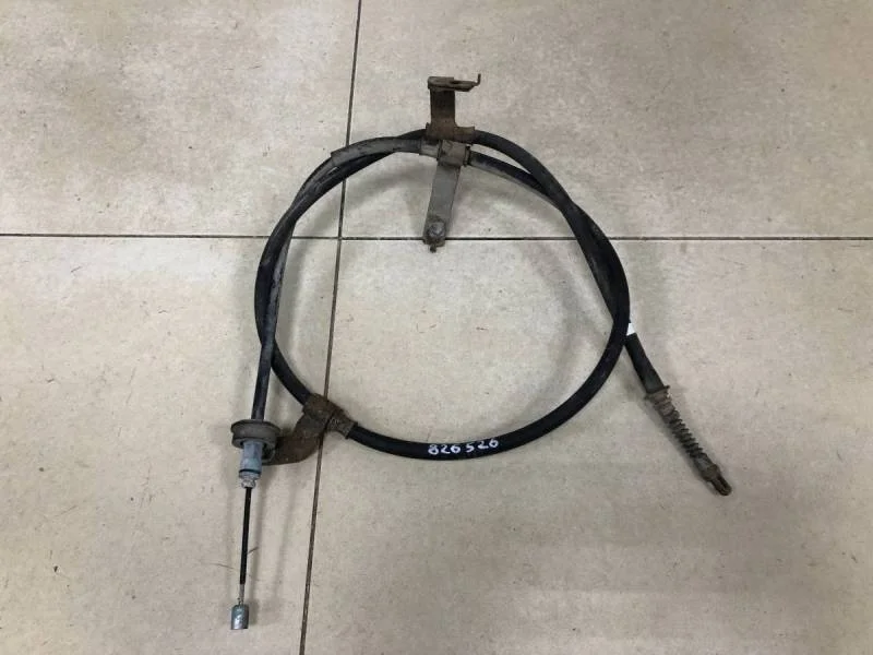 Трос стояночного тормоза левый Hyundai Solaris 2010-2017