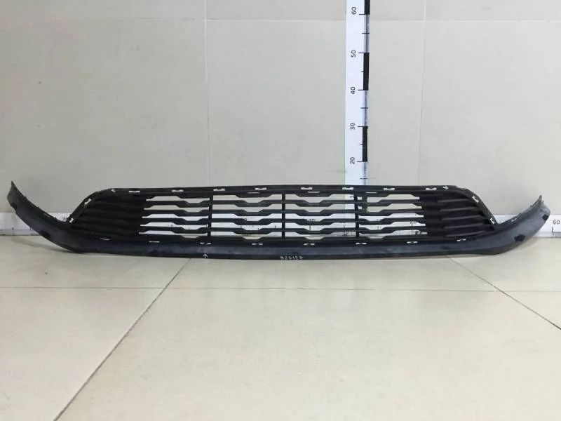 Решетка в бампер центральная Kia Rio 3 (UB) 2011-2017