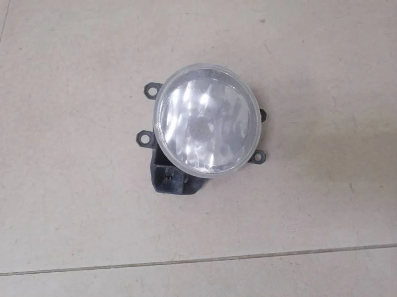 Фара противотуманная левая Toyota Rav 4 (A40) 2013>