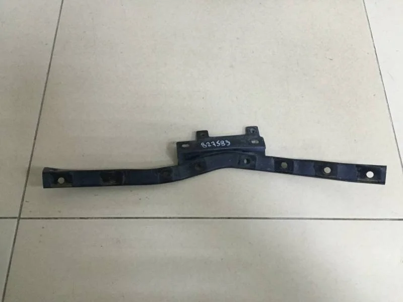 Кронштейн переднего бампера левый Mitsubishi Outlander XL (CW) 2006-2012