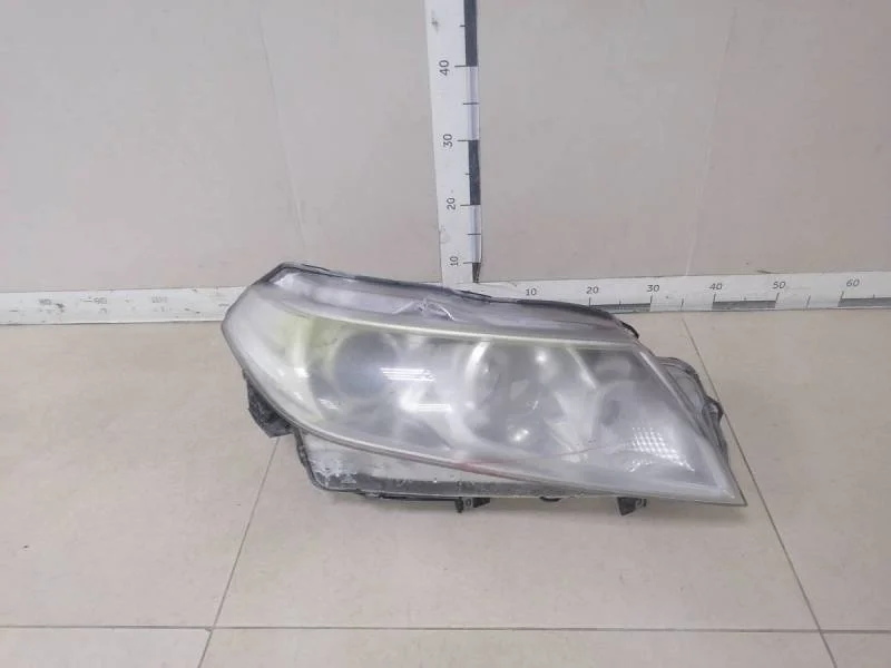 Фара правая Suzuki Vitara 2015>