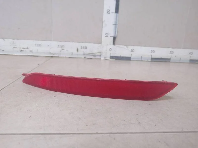 Отражатель в бампер задний левый Hyundai Elantra (MD) 2011-2016