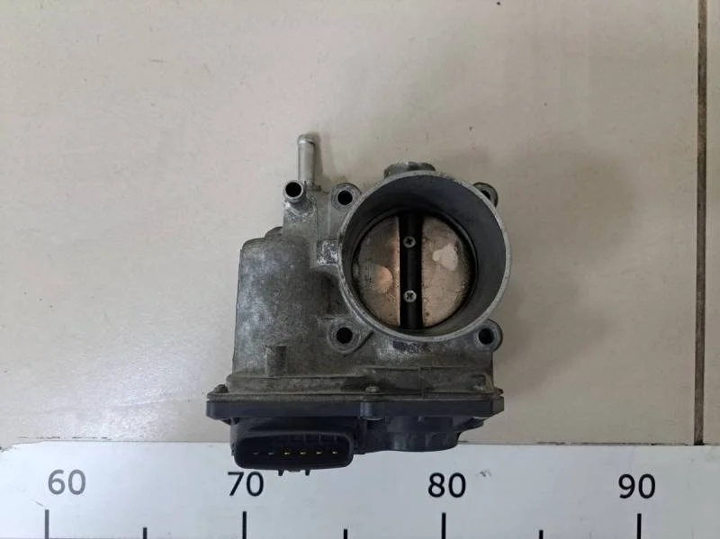 Заслонка дроссельная электрическая Toyota Corolla E150 2006-2013