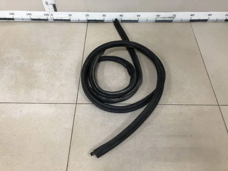 Уплотнитель багажника Ford Fusion (JU) 2002-2012