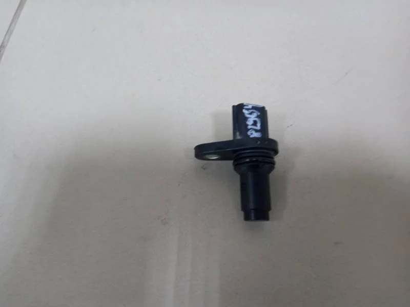 Датчик положения коленвала Renault Duster 2012>