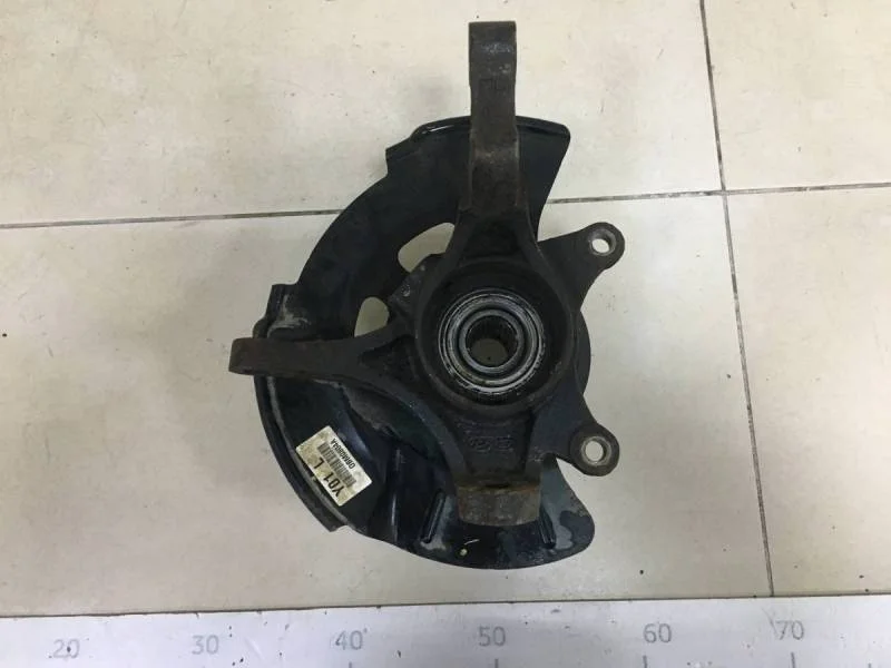 Кулак поворотный передний левый Kia Cerato (YD) 2013-2020