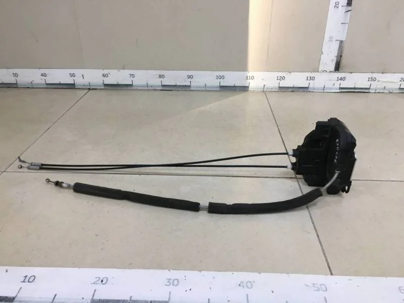 Замок двери передней правой Nissan Tiida (C11) 2007-2014