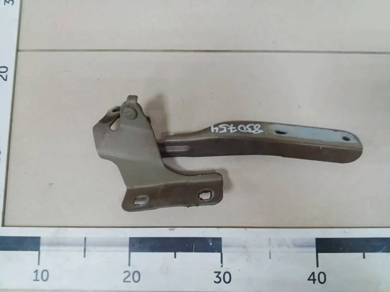 Петля капота правая Nissan Tiida (C11) 2007-2014