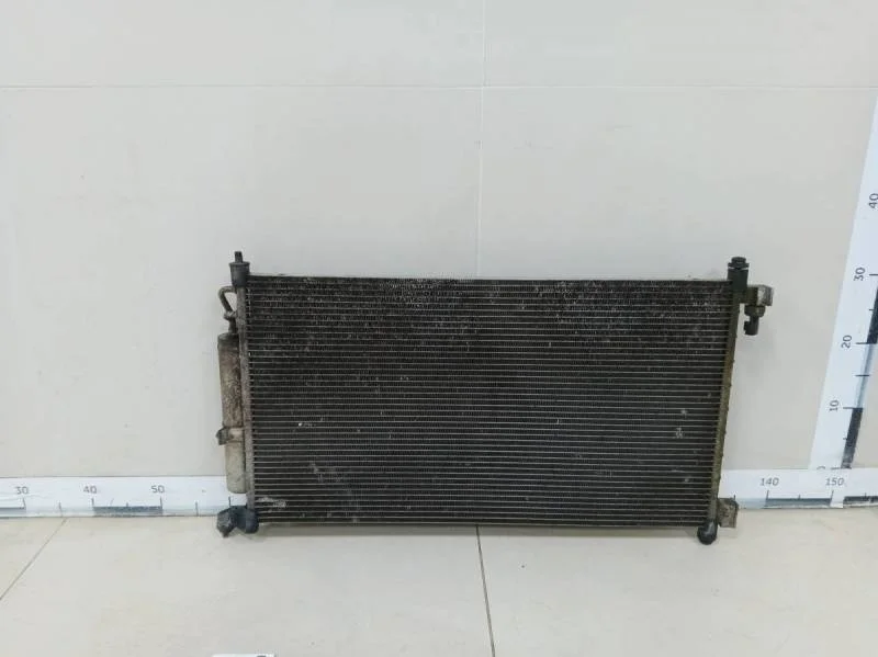 Радиатор кондиционера (конденсер) Nissan Tiida (C11) 2007-2014