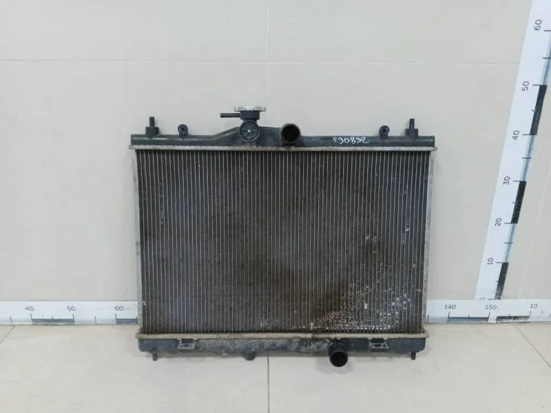 Радиатор охлаждения двигателя Nissan Tiida (C11) 2007-2014