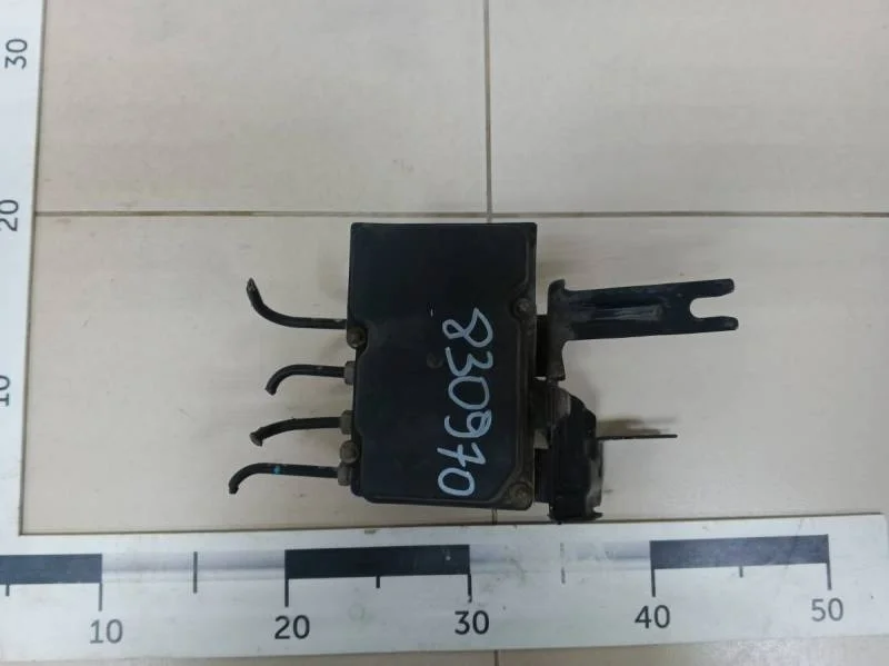 Блок ABS (насос) Nissan Tiida (C11) 2007-2014