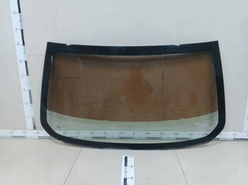 Стекло заднее Nissan Tiida (C11) 2007-2014