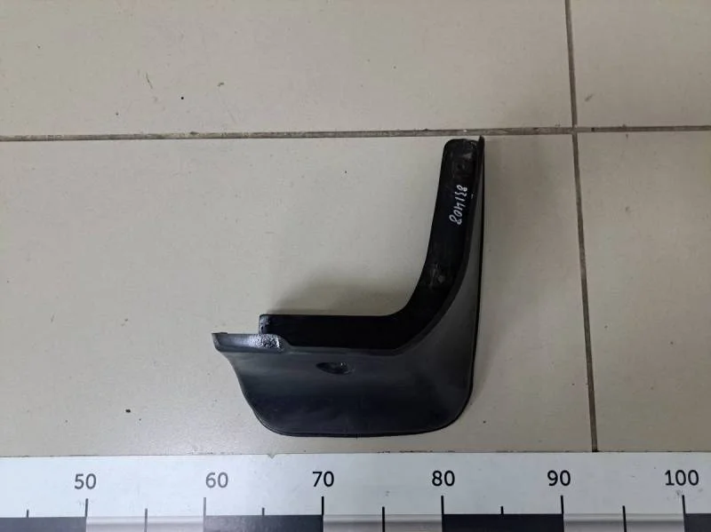 Брызговик задний правый Toyota Corolla E150 2006-2013