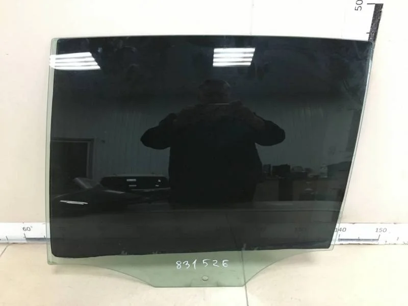 Стекло двери задней левой Volkswagen Golf 6 (5K) 2009-2013