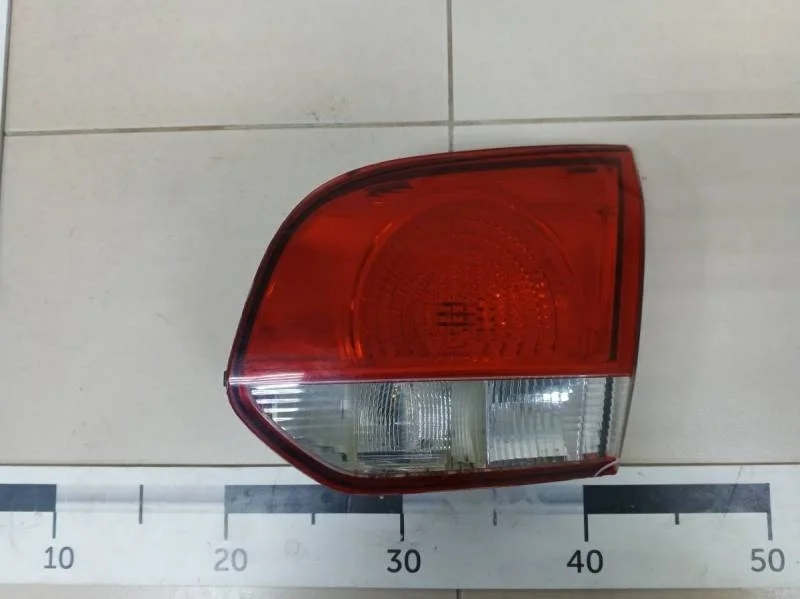 Фонарь задний внутренний правый Volkswagen Golf 6 (5K) 2009-2013