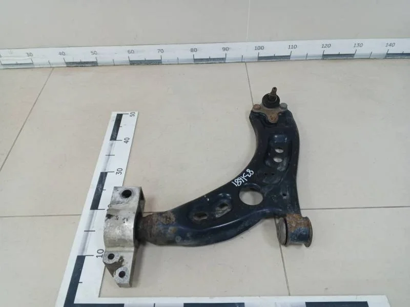 Рычаг передний левый Volkswagen Golf 6 (5K) 2009-2013