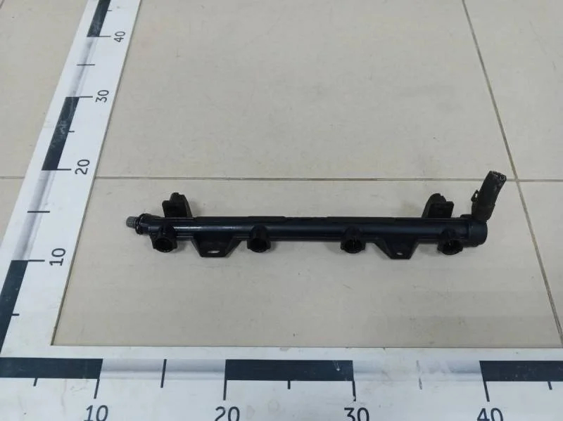 Рейка топливная (рампа) Volkswagen Golf 6 (5K) 2009-2013