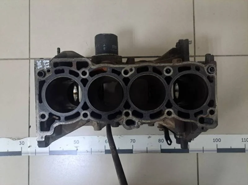 Блок двигателя Nissan Almera (N16) 2000-2006