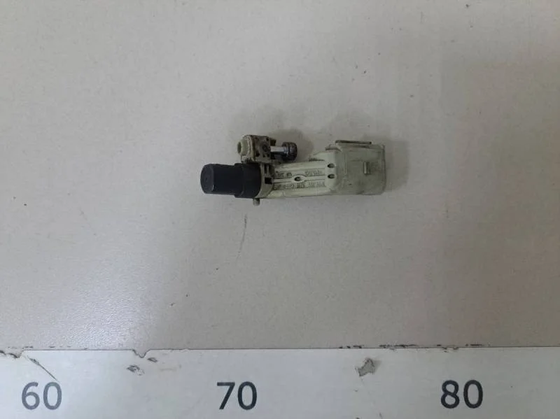 Датчик положения коленвала Volkswagen Polo (Sed RUS) 2011>