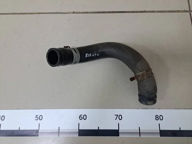 Патрубок радиатора охлаждения Hyundai i30 (GD) 2012>