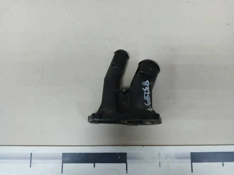 Крышка термостата Ford Focus 3 2011>