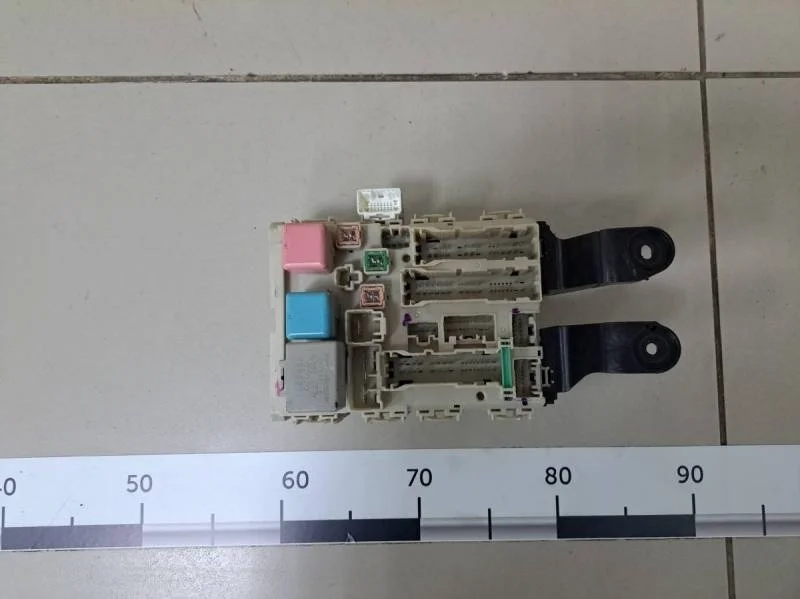Блок предохранителей Toyota Corolla E150 2006-2013