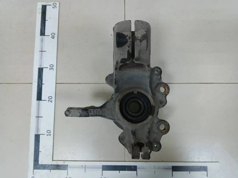 Кулак поворотный передний левый Ford Focus 3 2011>