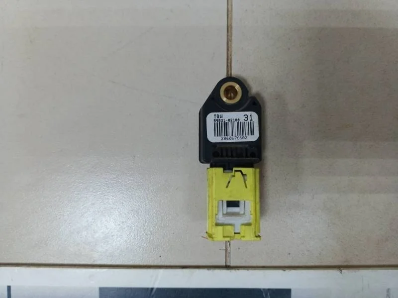 Датчик AIR BAG Toyota Corolla E150 2006-2013