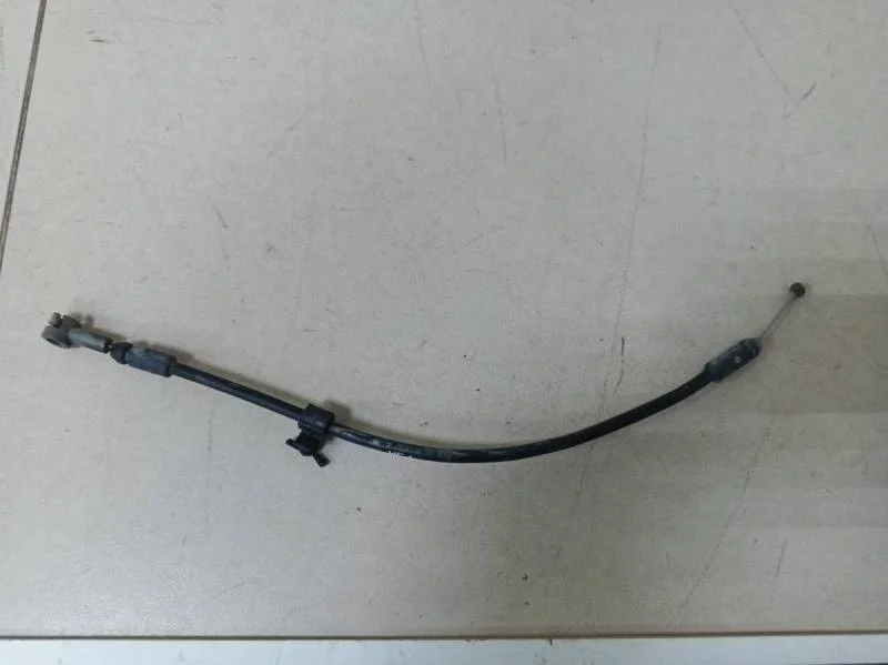 Трос открывания капота Hyundai Solaris 2010-2017