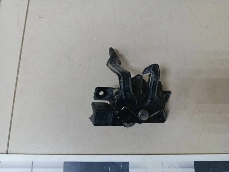 Замок капота Hyundai Solaris 2010-2017