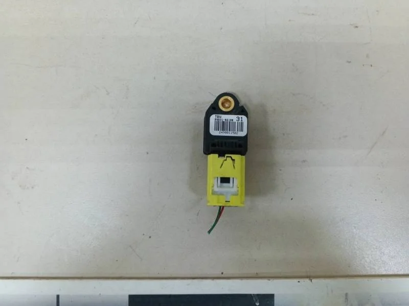Датчик AIR BAG Toyota Corolla E150 2006-2013