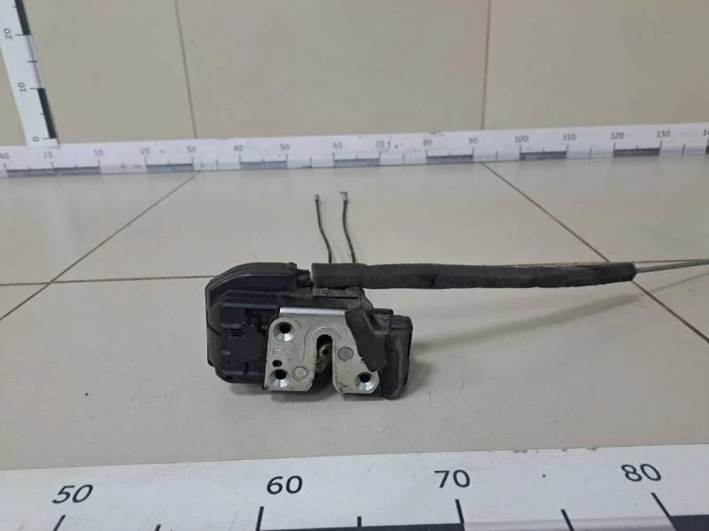 Замок двери задней левой Nissan Tiida (C11) 2007-2014