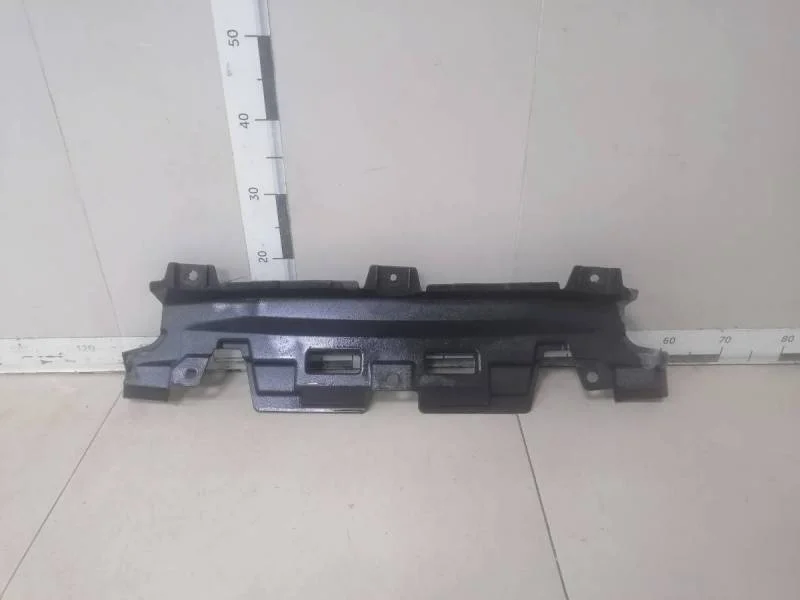 Накладка переднего бампера центральная Toyota Land Cruiser Prado (J150) 2009>