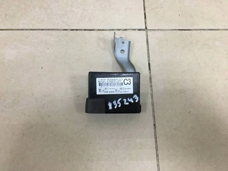 Блок электронный Toyota Corolla E150 2006-2013