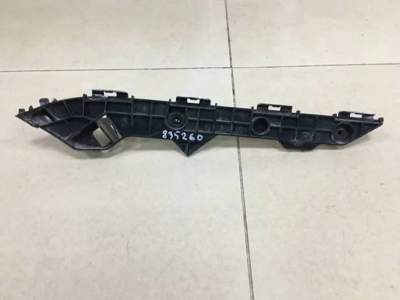 Кронштейн заднего бампера левый Toyota Corolla E150 2006-2013