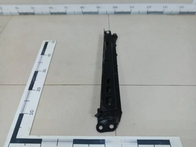 Балка передняя продольная Toyota Corolla E150 2006-2013