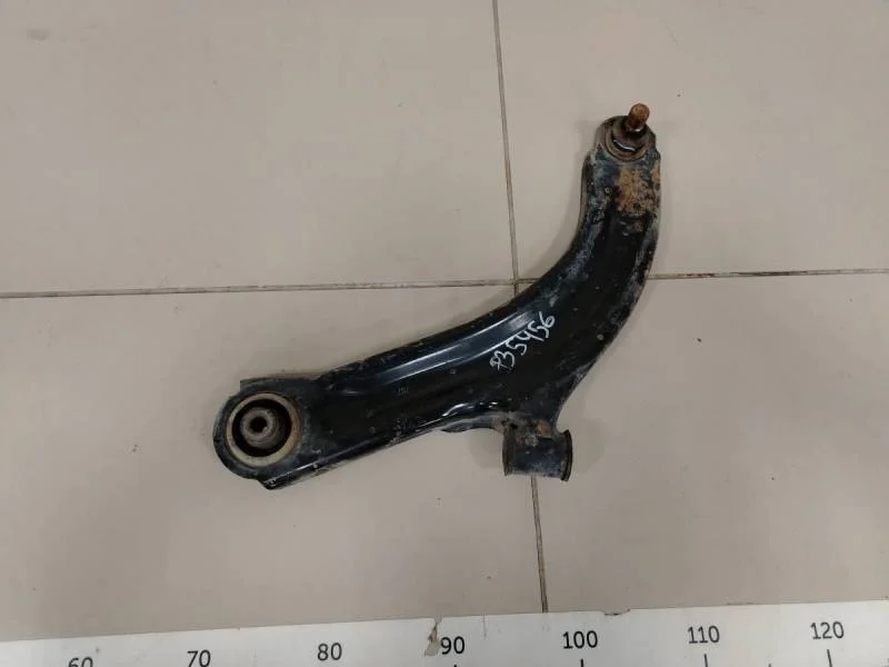 Рычаг передний левый Nissan Tiida (C11) 2007-2014
