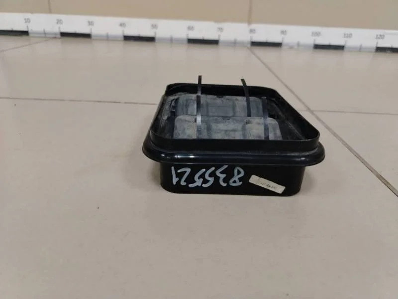 Решетка вентиляционная Nissan Tiida (C11) 2007-2014