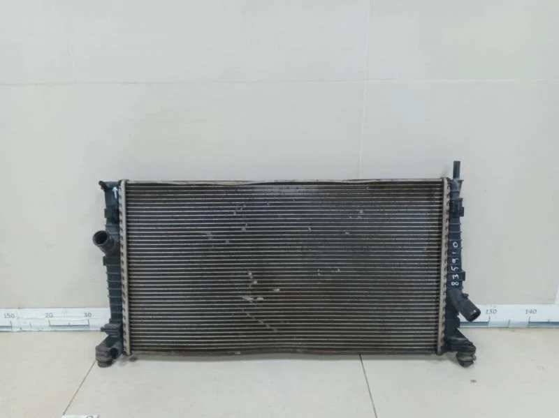 Радиатор охлаждения двигателя Ford Focus 2 (DB) 2008-2011