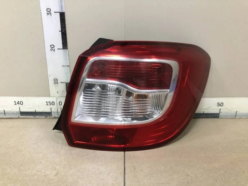 Фонарь задний правый Renault Sandero 2014>