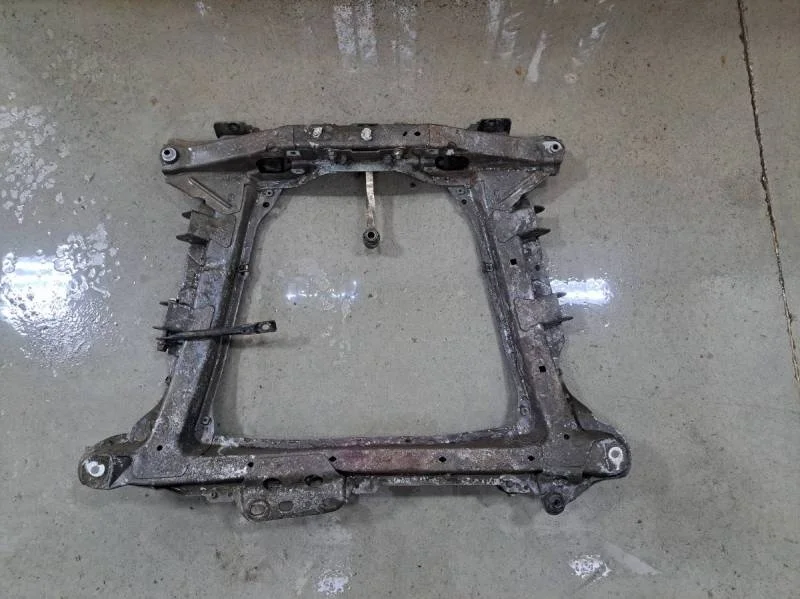 Балка подмоторная Renault Symbol (1) 2001-2008