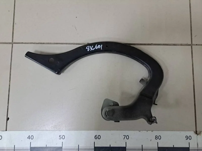 Петля крышки багажника Renault Symbol (1) 2001-2008