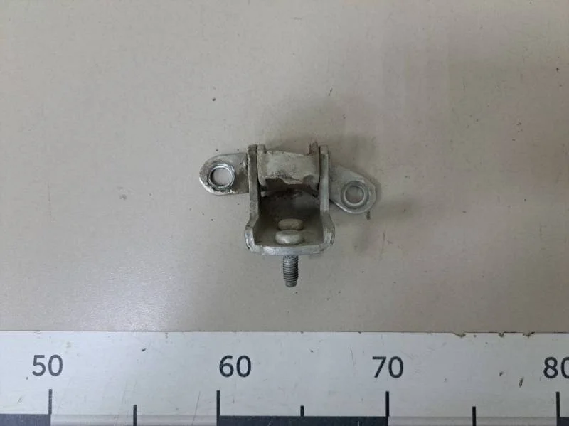 Петля двери задней правой верхняя Toyota Carina (T210) 1996-2001